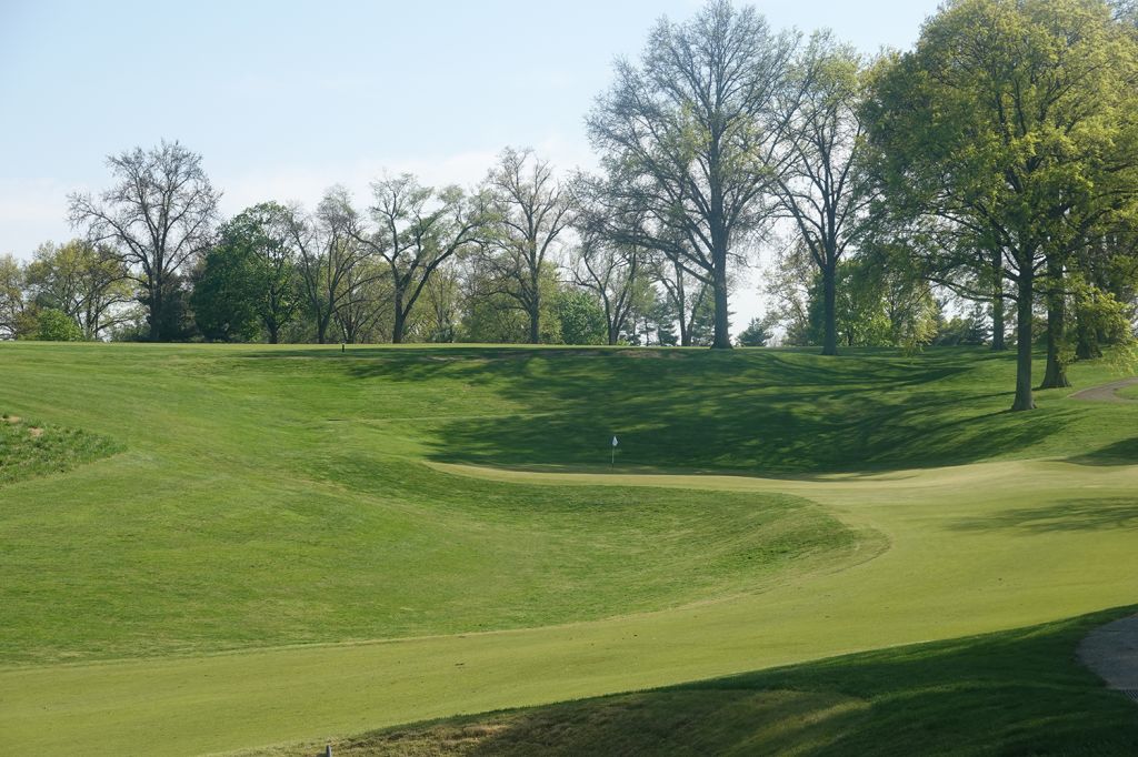 6th Hole at Norwood Hills Country Club (West) (400 Yard Par 4)